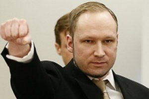 77 kişiyi &ouml;ld&uuml;ren adam intihar edecek