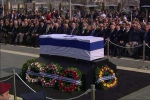 Arap &uuml;lkeleri de t&ouml;rene katılmadı
