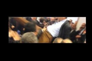 U&ccedil;an tekmeci vekile k&ouml;t&uuml; haber