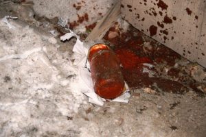 Bomba sanılan paketten domates sal&ccedil;ası &ccedil;ıktı