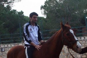 Beşiktaşlı futbolcular ata bindi