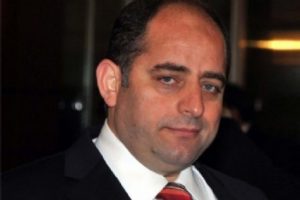 Zekeriya &Ouml;z'den Başbakan'a su&ccedil; duyurusu
