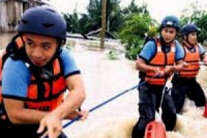 Filipinler'de sel felaketi: 20 &ouml;l&uuml;