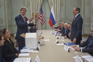 Kerry'den Rus mevkidaşına ilgin&ccedil; hediye