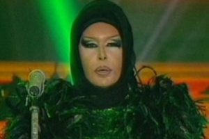B&uuml;lent Ersoy'dan baş&ouml;rt&uuml;s&uuml; yorumu!