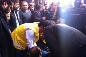 Amca &ccedil;ocukları arasında bı&ccedil;aklı kavga