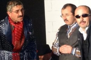 Tiyatrocu imamlar g&ouml;steriye hazır
