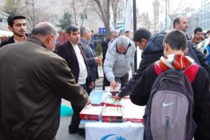 Şaron'un &ouml;l&uuml;m&uuml;ne lokumlu kutlama