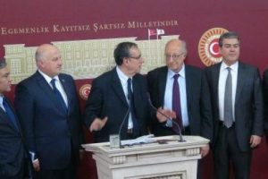 "Burhan Kuzu hakkında su&ccedil; duyurusunda bulunacağız"