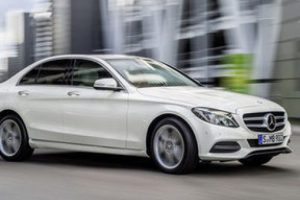 İşte Mercedes'in yeni C serisinin T&uuml;rkiye fiyatı!