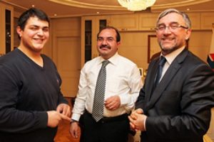 D&uuml;r&uuml;st &ouml;ğrenciye altın &ouml;d&uuml;l&uuml;