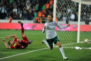 Timsah 9 ma&ccedil;tır yenilmiyor