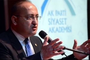 Akdoğan: Paralel yapı batıyor
