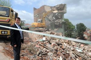 "Hizmet i&ccedil;in &ccedil;ok y&uuml;ksek bedel &ouml;d&uuml;yoruz"