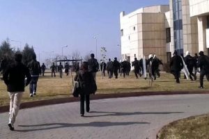 S&uuml;t&ccedil;&uuml; İmam &Uuml;niversitesi'nde gergin saatler