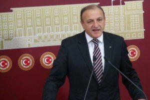 "Başbakan yine sapla samanı karıştırmış"