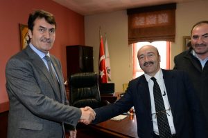 Pazarcı esnafından D&uuml;ndar'a teşekk&uuml;r ziyareti