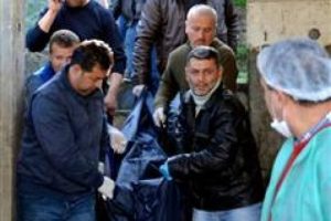 Emekli astsubay evinde &ouml;l&uuml; bulundu