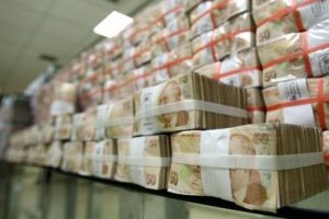 Se&ccedil;im &ouml;ncesi b&uuml;y&uuml;k af geliyor
