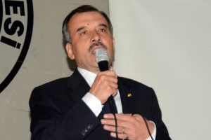 AK Parti'de istifa depremi