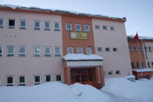 Bu lisede 7 dil konuşuluyor
