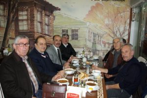 "Bal olmaya, bal yemeye değil, arı olmaya geliyoruz"
