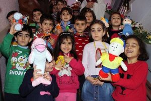 Her sınıfa bir yetim kardeş