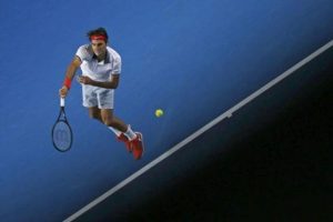 Federer hız kesmiyor