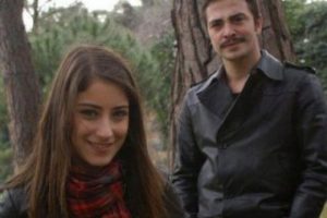 Hazal Kaya Ahmet Kural'la yakınlaştı