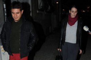 'Yanımdaki bey nikah şahidim'