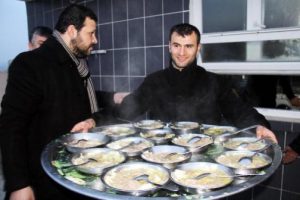 10 bin kişiye tirit ikramı