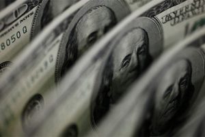G&ouml;zler Merkez Bankasında