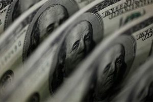 G&ouml;zler Merkez Bankasında