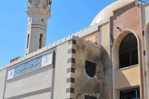 Şam'da camiye f&uuml;ze isabet etti: 13 &ouml;l&uuml;