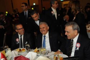Altay'a 100.yıl i&ccedil;in muhteşem balo