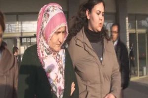 Cinnet ge&ccedil;iren kadın...