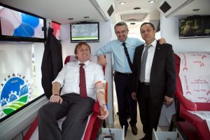 Kızılay'a ara&ccedil; yardımı