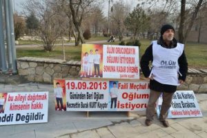 Oğlu i&ccedil;in &ouml;l&uuml;m orucuna başladı