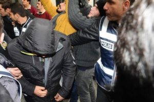 Bakan oğlunu alan polise bir şok daha