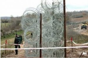 Bulgaristan, T&uuml;rkiye sınırına tel &ouml;rg&uuml; &ccedil;ekiliyor