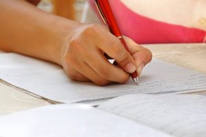 1.3 milyon &ouml;ğrenci nefesini tuttu