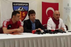 Yeni hoca imzaladı