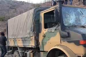 G&uuml;venlik yolu gerginliğinde 7 g&ouml;zaltı
