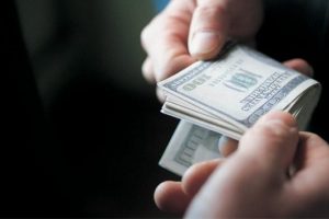 17 Aralık sonrası işadamına r&uuml;şvet uyarısı