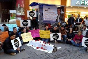 Gen&ccedil;lerden sessiz protesto