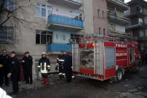 Yanarak can verdi