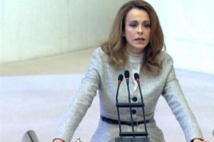 AK Partili vekil ve eşi kaza yaptı