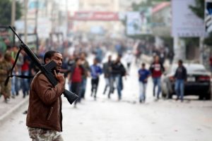 Libya'da &ccedil;atışma: 24 &ouml;l&uuml;