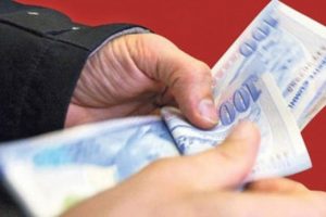 Memurun hayatı bor&ccedil; &ouml;demekle ge&ccedil;iyor