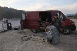 S&uuml;r&uuml;c&uuml;lerin imdadına koşuyor